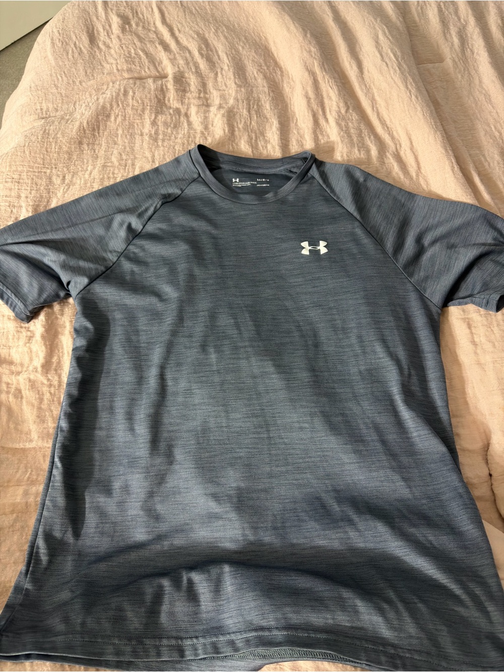 Under Armour Men's Short Sleeve Tech Tee in Dark Gray